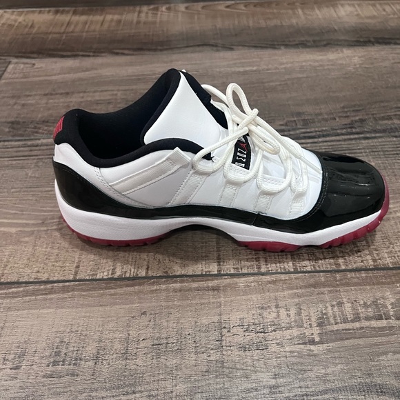 Jordan 11 Retro Low Concord Slightly Worn Small stain Women’s 8 Retails $598 - Picture 7 of 9
